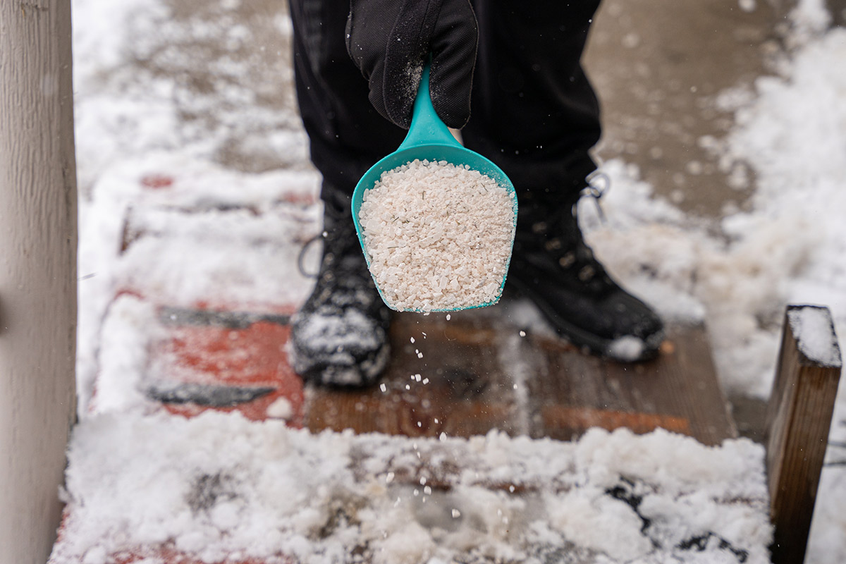 The Benefits of Using Rock Salt to De-Ice Winter Roads - The Salt  Association